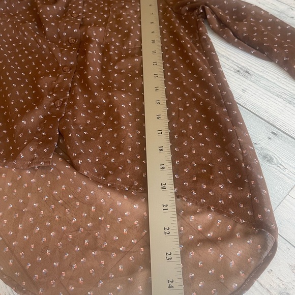 Love Culture Sheer Long Sleeve High Low Button Up Blouse Small - Picture 6 of 10